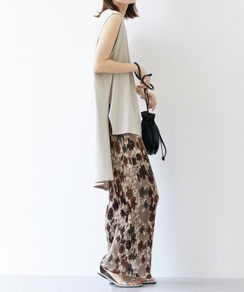 nissen（ニッセン）の「フラワー柄クリスタルプリーツパンツ（その他パンツ・レディース・ベージュ系/ブルー系/ブラウン系・M/L）」の20枚目の写真