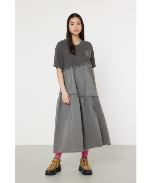 RODEO CROWNS WIDE BOWL（ロデオクラウンズワイドボウル）の「ピグメントギャザードッキングワンピース（ワンピース・レディース・オフホワイト/ブラック/ピンク/グリーン・FREE）」の2枚目の写真