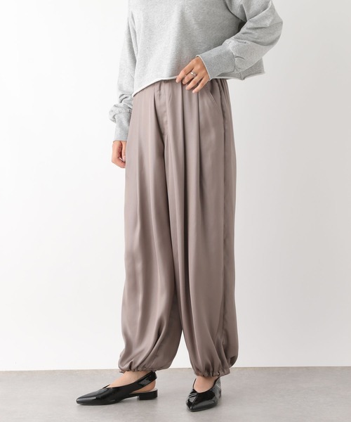 LEPSIM(レプシィム)の「2タック光沢パンツ 125331(その他パンツ・レディース・ブラウン/ブラック/チャコールグレー・FREE)」の3枚目の写真