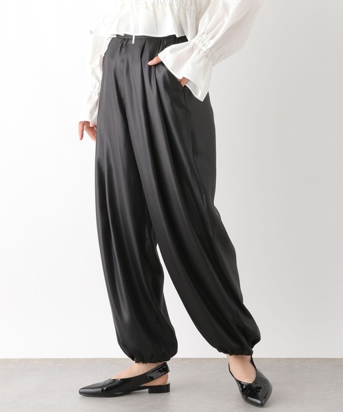 LEPSIM(レプシィム)の「2タック光沢パンツ 125331(その他パンツ・レディース・ブラウン/ブラック/チャコールグレー・FREE)」の1枚目の写真