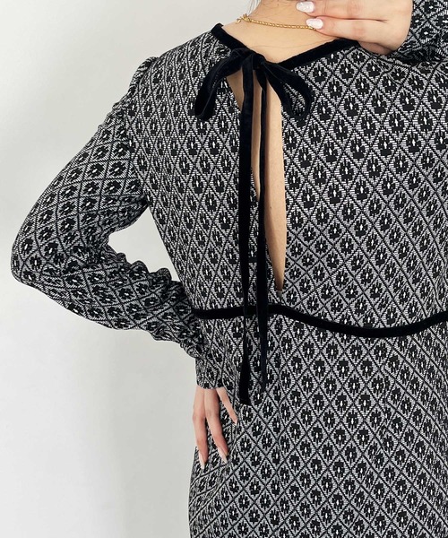 nelliy.(ネルリー)の「フラワージャカードパイピングワンピース(ワンピース・レディース・ブラック・MEDIUM/LARGE)」の15枚目の写真