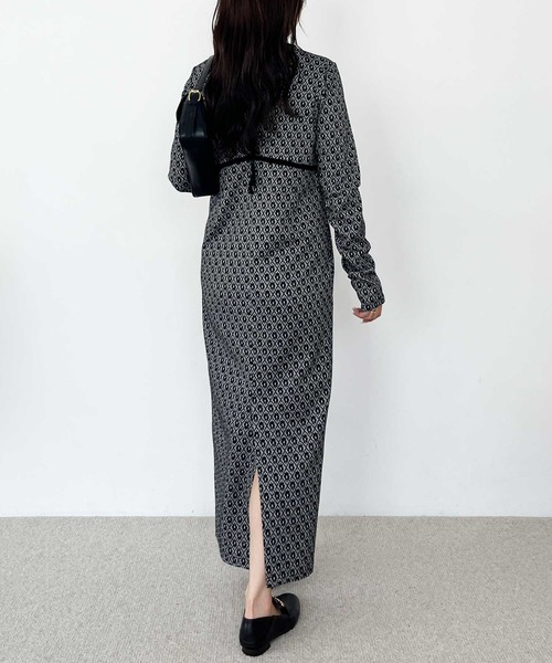 nelliy.(ネルリー)の「フラワージャカードパイピングワンピース(ワンピース・レディース・ブラック・MEDIUM/LARGE)」の16枚目の写真