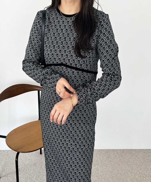 nelliy.(ネルリー)の「フラワージャカードパイピングワンピース(ワンピース・レディース・ブラック・MEDIUM/LARGE)」の8枚目の写真