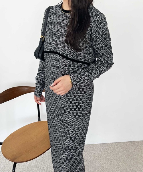 nelliy.(ネルリー)の「フラワージャカードパイピングワンピース(ワンピース・レディース・ブラック・MEDIUM/LARGE)」の9枚目の写真