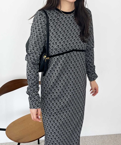nelliy.(ネルリー)の「フラワージャカードパイピングワンピース(ワンピース・レディース・ブラック・MEDIUM/LARGE)」の12枚目の写真