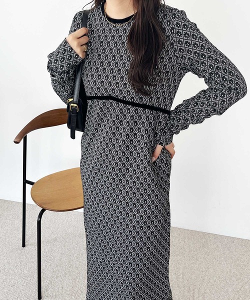 nelliy.(ネルリー)の「フラワージャカードパイピングワンピース(ワンピース・レディース・ブラック・MEDIUM/LARGE)」の13枚目の写真