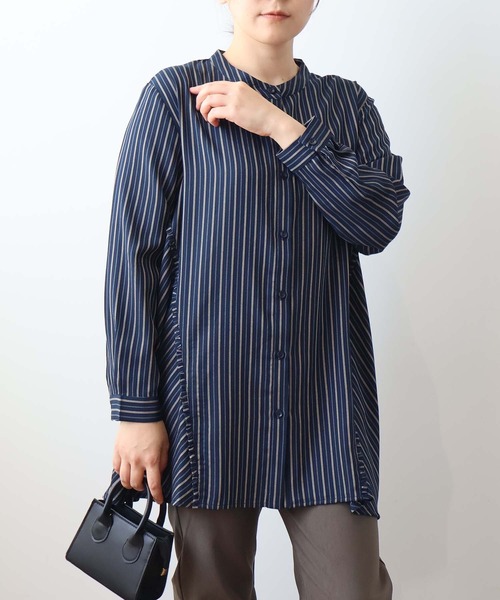 MB mint breeze（エムビーミントブリーズ）の「【L～5L 大きいサイズ】ストライプバンドカラー切替えシャツ（シャツ/ブラウス・レディース・キャメル/ネイビー・5L/4L/LL/3L）」の2枚目の写真