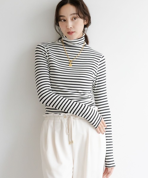 Elura(エルーラ)の「ジンジャーモイストタートル/133670(Tシャツ/カットソー・レディース・グリーン/ライトブルー/チャコールグレー/ホワイト/ブラック/ライトイエロー/ブラック系その他/フューシャピンク・LARGE/SMALL/MEDIUM)」の3枚目の写真