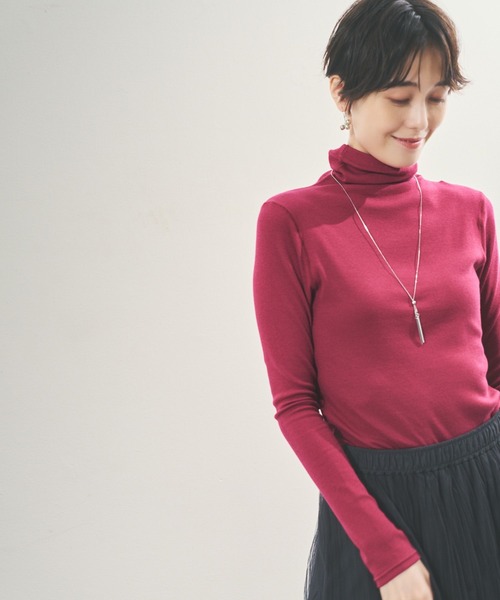 Elura(エルーラ)の「ジンジャーモイストタートル/133670(Tシャツ/カットソー・レディース・グリーン/ライトブルー/チャコールグレー/ホワイト/ブラック/ライトイエロー/ブラック系その他/フューシャピンク・LARGE/SMALL/MEDIUM)」の8枚目の写真