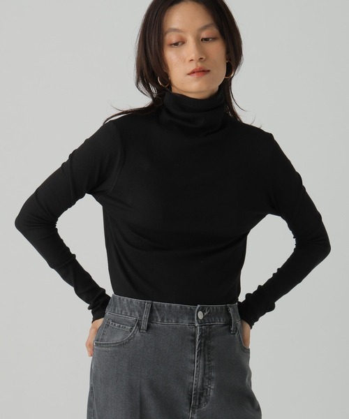 Elura(エルーラ)の「ジンジャーモイストタートル/133670(Tシャツ/カットソー・レディース・グリーン/ライトブルー/チャコールグレー/ホワイト/ブラック/ライトイエロー/ブラック系その他/フューシャピンク・LARGE/SMALL/MEDIUM)」の1枚目の写真