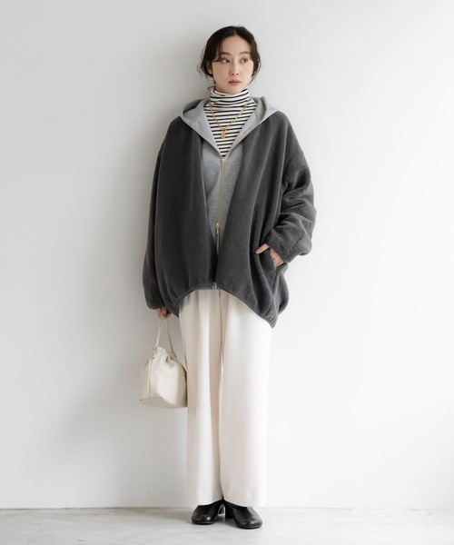 Elura(エルーラ)の「ジンジャーモイストタートル/133670(Tシャツ/カットソー・レディース・グリーン/ライトブルー/チャコールグレー/ホワイト/ブラック/ライトイエロー/ブラック系その他/フューシャピンク・LARGE/SMALL/MEDIUM)」の15枚目の写真