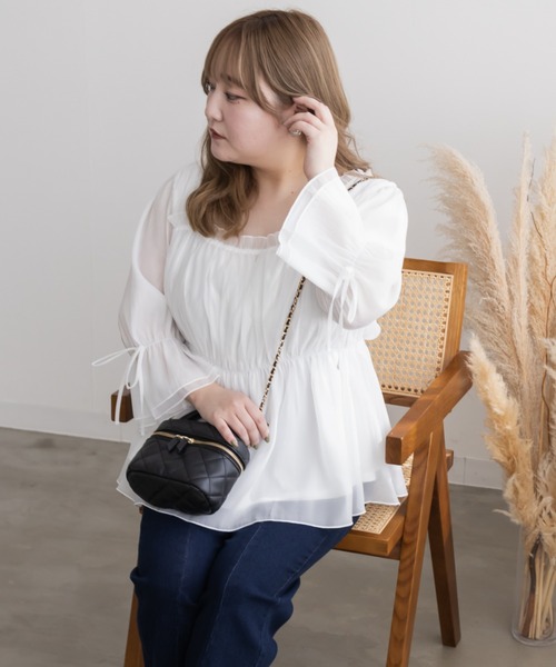 CLETTE(クレット)の「袖リボンフリルシアーブラウス(シャツ/ブラウス・レディース・ブラック/オフホワイト・LL/3L/4L)」の6枚目の写真