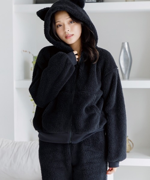ブラックタートルネックルームウェア 猫耳ポケット付き セール】ぷっくり耳付き。ねこ耳ファー起毛セットアップ（パーカー