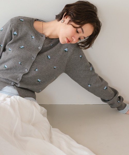 titivate(ティティベイト)の「フラワー刺繍カーディガン(カーディガン/ボレロ・レディース・ブラック/アイボリー/ネイビー/グレー・S/M/L)」の6枚目の写真