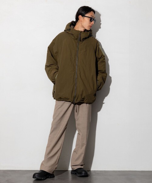 NANGA（ナンガ）の「NANGA/ナンガ SP HOODIE DOWN JKT/別注 フーディ ダウンジャケット（ダウンジャケット/コート・メンズ・グレー/オリーブ/ブラック・MEDIUM/X-LARGE/LARGE）」の5枚目の写真