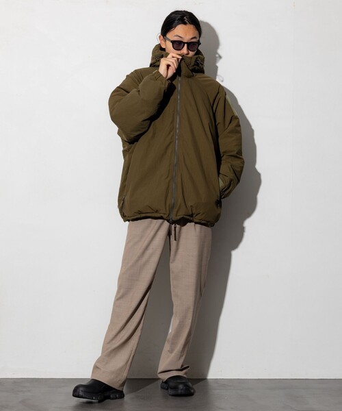 NANGA（ナンガ）の「NANGA/ナンガ SP HOODIE DOWN JKT/別注 フーディ ダウンジャケット（ダウンジャケット/コート・メンズ・グレー/オリーブ/ブラック・MEDIUM/X-LARGE/LARGE）」の6枚目の写真