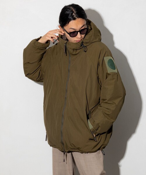 NANGA（ナンガ）の「NANGA/ナンガ SP HOODIE DOWN JKT/別注 フーディ ダウンジャケット（ダウンジャケット/コート・メンズ・グレー/オリーブ/ブラック・MEDIUM/X-LARGE/LARGE）」の7枚目の写真
