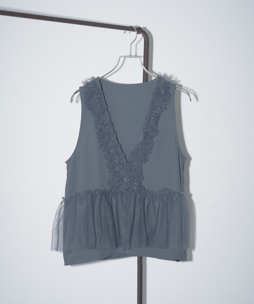 MAISON BREEZE reveur（メゾンブリーズレヴール）の「【MAISON BREEZE reveur】チュールレイヤードジレベスト trc（ベスト・レディース・グレー/チャコールグレー/ブラック・FREE）」の7枚目の写真