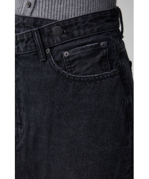 AZUL by moussy(アズールバイマウジー)の「AZUL DENIM クロスウエストデニムスカート(デニムスカート・レディース・ブルー/ブラック・SMALL/MEDIUM)」の11枚目の写真