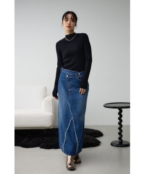 AZUL by moussy(アズールバイマウジー)の「AZUL DENIM クロスウエストデニムスカート(デニムスカート・レディース・ブルー/ブラック・SMALL/MEDIUM)」の14枚目の写真