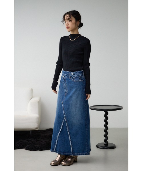 AZUL by moussy(アズールバイマウジー)の「AZUL DENIM クロスウエストデニムスカート(デニムスカート・レディース・ブルー/ブラック・SMALL/MEDIUM)」の15枚目の写真