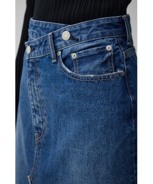 AZUL by moussy(アズールバイマウジー)の「AZUL DENIM クロスウエストデニムスカート(デニムスカート・レディース・ブルー/ブラック・SMALL/MEDIUM)」の21枚目の写真