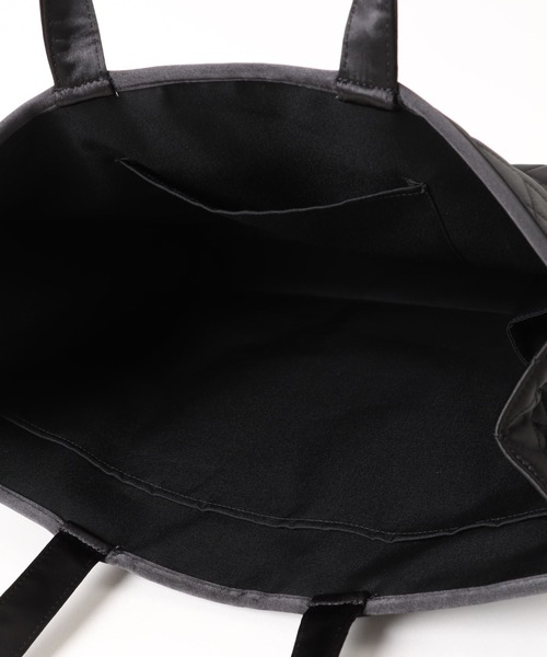 Miridy(ミリディー)の「推し活【オシイロ】キャリーオンキルティングトートバッグ(トートバッグ・レディース・ブラック/ブルー/グリーン/レッド/ホワイト/ピンク/パープル/オレンジ/イエロー・FREE)」の12枚目の写真