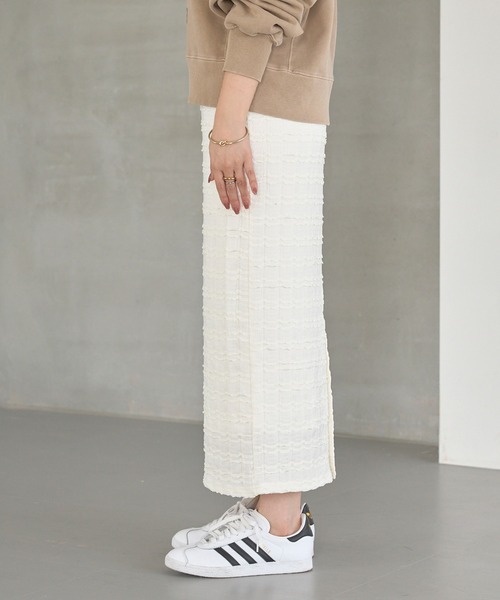 LAVEANGE(ラビアンジェ)の「ミニフリルレースナロースカート(スカート・レディース・オフホワイト/ブラック・M/LL/3L/4L/5L)」の17枚目の写真