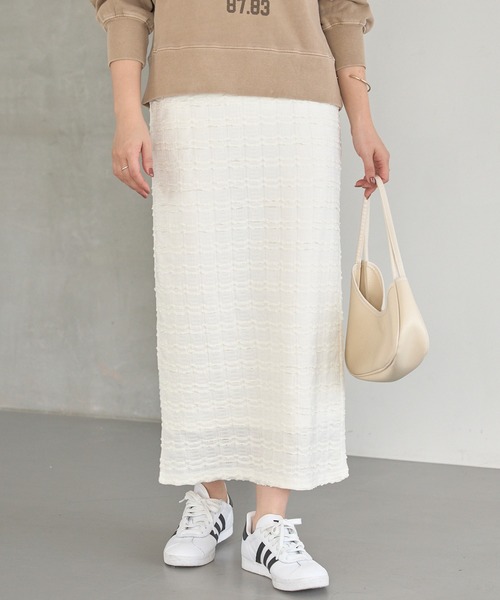 LAVEANGE(ラビアンジェ)の「ミニフリルレースナロースカート(スカート・レディース・オフホワイト/ブラック・M/LL/3L/4L/5L)」の3枚目の写真