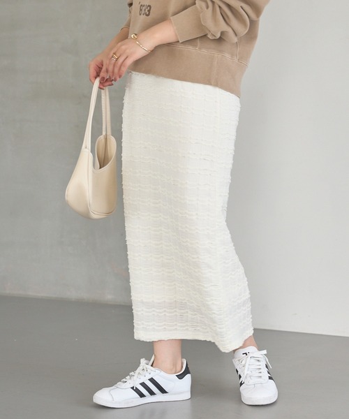 LAVEANGE(ラビアンジェ)の「ミニフリルレースナロースカート(スカート・レディース・オフホワイト/ブラック・M/LL/3L/4L/5L)」の5枚目の写真