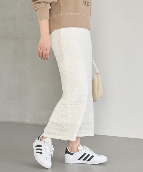 LAVEANGE(ラビアンジェ)の「ミニフリルレースナロースカート(スカート・レディース・オフホワイト/ブラック・M/LL/3L/4L/5L)」の6枚目の写真