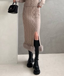 ヘムファーケーブルニットタイトスカート