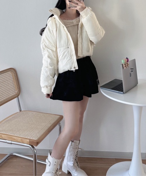 nemne store(ネンネストア)の「《Delfy》フード付きリボン中綿ショートブルゾン(ダウンジャケット/コート・レディース・ブラウン系/ホワイト系/ブラック系・フリー)」の5枚目の写真