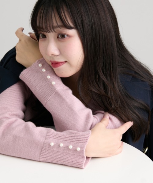 nissen（ニッセン）の「ふわもちカシミアタッチ　袖パール風ボタン付ニット（ニット/セーター・レディース・ピンク/ミント/ベージュ/ブラック/グレー・LL/L/M/S）」の16枚目の写真