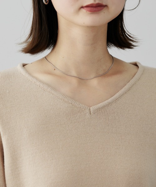 nissen（ニッセン）の「ふわもちカシミアタッチ　袖パール風ボタン付ニット（ニット/セーター・レディース・ピンク/ミント/ベージュ/ブラック/グレー・LL/L/M/S）」の11枚目の写真