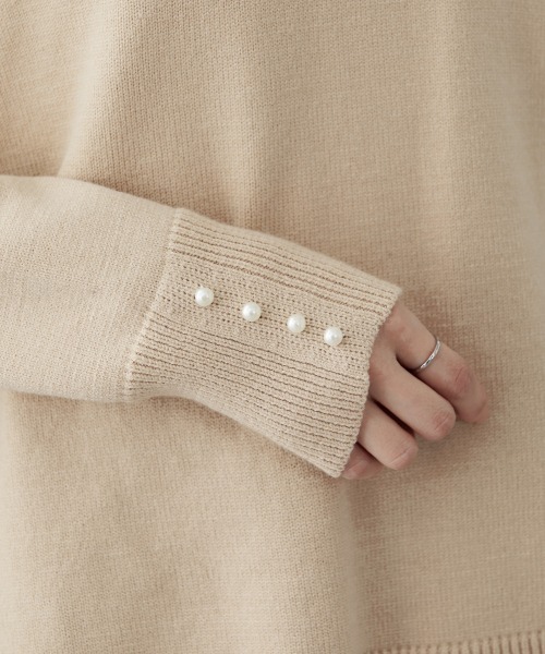 nissen（ニッセン）の「ふわもちカシミアタッチ　袖パール風ボタン付ニット（ニット/セーター・レディース・ピンク/ミント/ベージュ/ブラック/グレー・LL/L/M/S）」の13枚目の写真