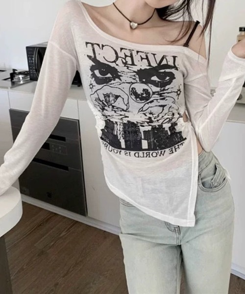 lilful（リルフル）の「ロゴプリント サイドスリット肌見せコンパクトロンT（Tシャツ/カットソー・レディース・ホワイト/ブラック・L/M）」の6枚目の写真