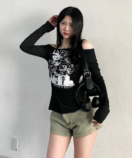 lilful（リルフル）の「ロゴプリント サイドスリット肌見せコンパクトロンT（Tシャツ/カットソー・レディース・ホワイト/ブラック・L/M）」の12枚目の写真