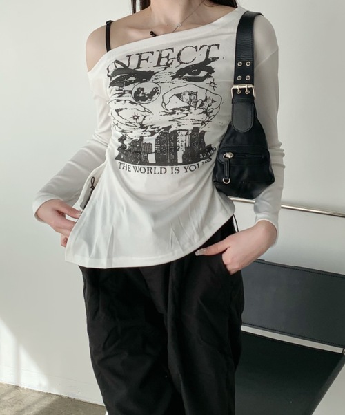 lilful（リルフル）の「ロゴプリント サイドスリット肌見せコンパクトロンT（Tシャツ/カットソー・レディース・ホワイト/ブラック・L/M）」の22枚目の写真
