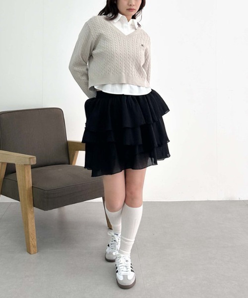 archives(アルシーヴ)の「Vネックケーブルニット×シャツSET(アンサンブル・レディース・グレー/ブルー/ベージュ・MEDIUM)」の18枚目の写真