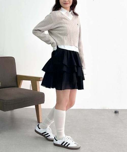 archives(アルシーヴ)の「Vネックケーブルニット×シャツSET(アンサンブル・レディース・グレー/ブルー/ベージュ・MEDIUM)」の19枚目の写真