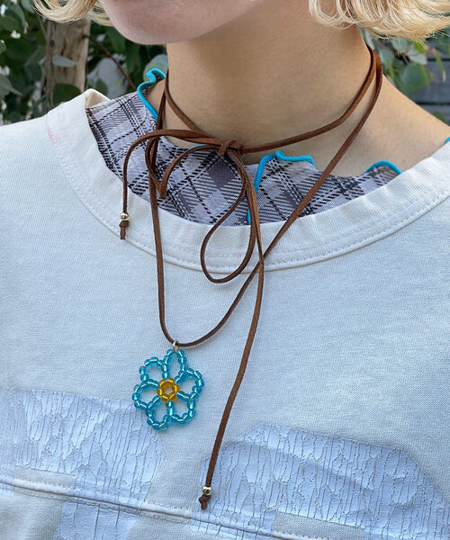 HELLO.SANFRANCISCO(ハローサンフランシスコ)の「【HELLO.SANFRANCISCO/ハローサンフランシスコ】フラワー2WAYネックレス(ネックレス・レディース・ブルー/ピンク/オレンジ・ONE SIZE)」の2枚目の写真