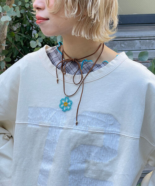 HELLO.SANFRANCISCO(ハローサンフランシスコ)の「【HELLO.SANFRANCISCO/ハローサンフランシスコ】フラワー2WAYネックレス(ネックレス・レディース・ブルー/ピンク/オレンジ・ONE SIZE)」の4枚目の写真