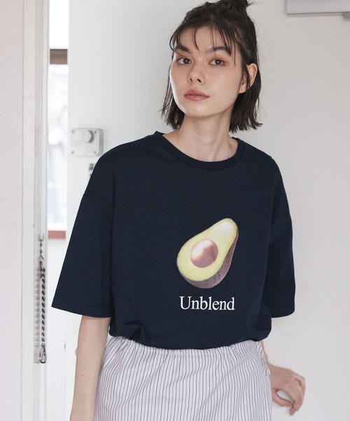 Unblend（アンブレンド）の「【Unblend】リアルイラスト アソート グラフィック ハーフスリーブTシャツ（Tシャツ/カットソー・レディース・オフホワイト/ネイビー/スミクロ・FREE）」の3枚目の写真