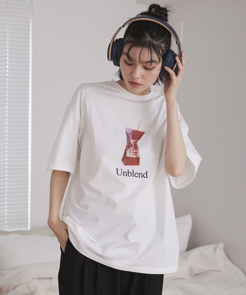 Unblend（アンブレンド）の「【Unblend】リアルイラスト アソート グラフィック ハーフスリーブTシャツ（Tシャツ/カットソー・レディース・オフホワイト/ネイビー/スミクロ・FREE）」の2枚目の写真