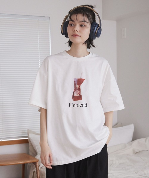 Unblend（アンブレンド）の「【Unblend】リアルイラスト アソート グラフィック ハーフスリーブTシャツ（Tシャツ/カットソー・レディース・オフホワイト/ネイビー/スミクロ・FREE）」の4枚目の写真