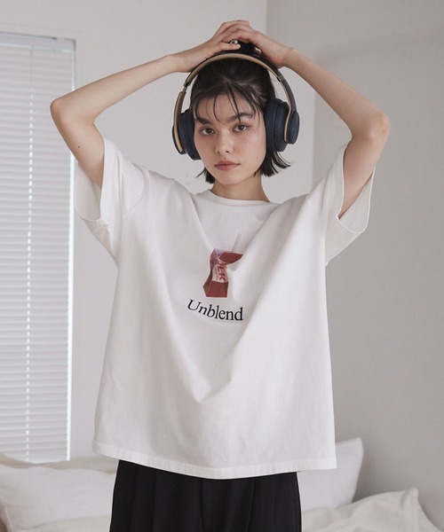 Unblend（アンブレンド）の「【Unblend】リアルイラスト アソート グラフィック ハーフスリーブTシャツ（Tシャツ/カットソー・レディース・オフホワイト/ネイビー/スミクロ・FREE）」の5枚目の写真