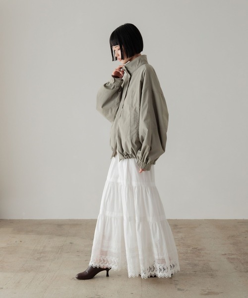 LOWRYS FARM（ローリーズファーム）の「ボリュームショートモンスターコート　288194（ナイロンジャケット・レディース・ブラック/アイボリー/ブルー/グレー・FREE）」の19枚目の写真