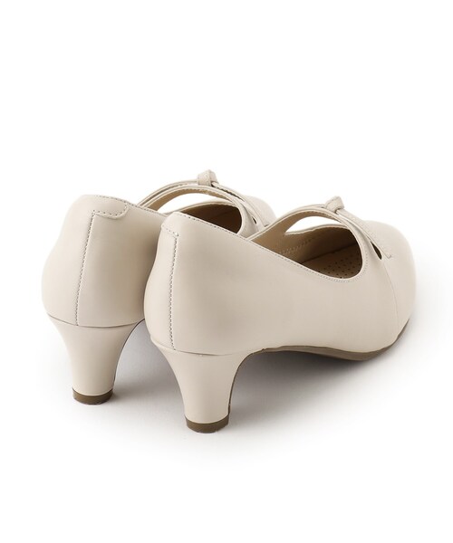 Reflect（リフレクト）の「【至福の履き心地／通勤にもぴったり◎】5cmヒールパンプス（パンプス・レディース・ブラック/ナチュラル・35/40/50/20/25/30/45）」の19枚目の写真