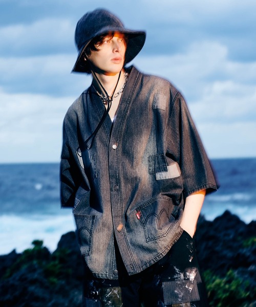 定価半額以下glamb パラフィンコートアンプラグド デニム ブラック glamb（グラム）の「Paraffin coat unplugged denim
